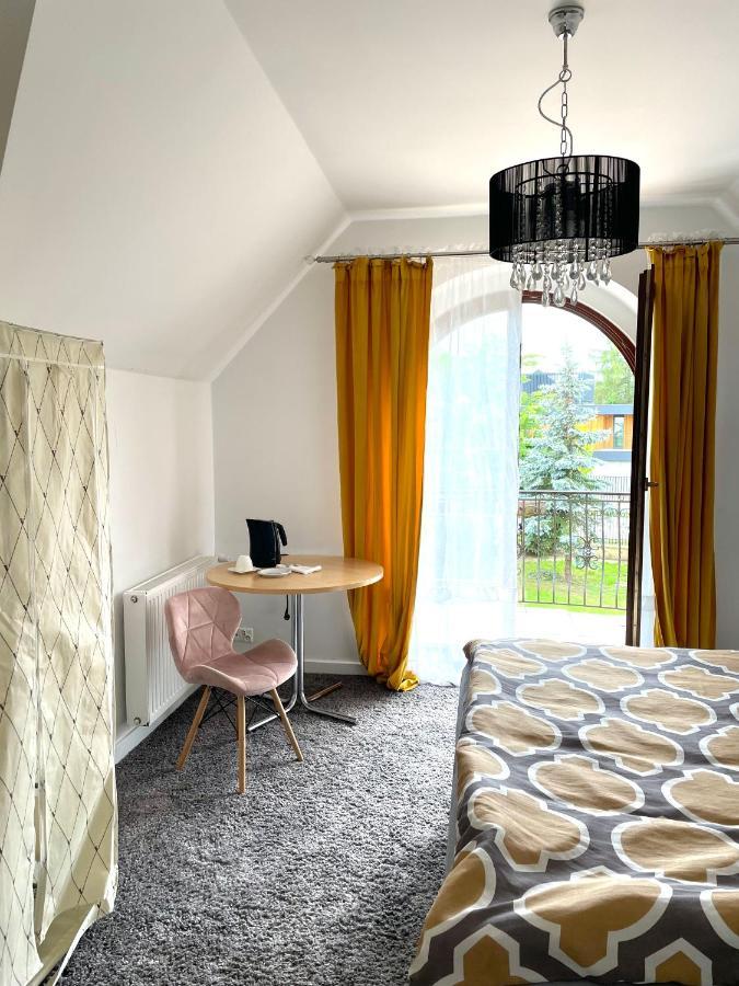 Domowe Pokoje Wilanow Warsaw Exterior photo